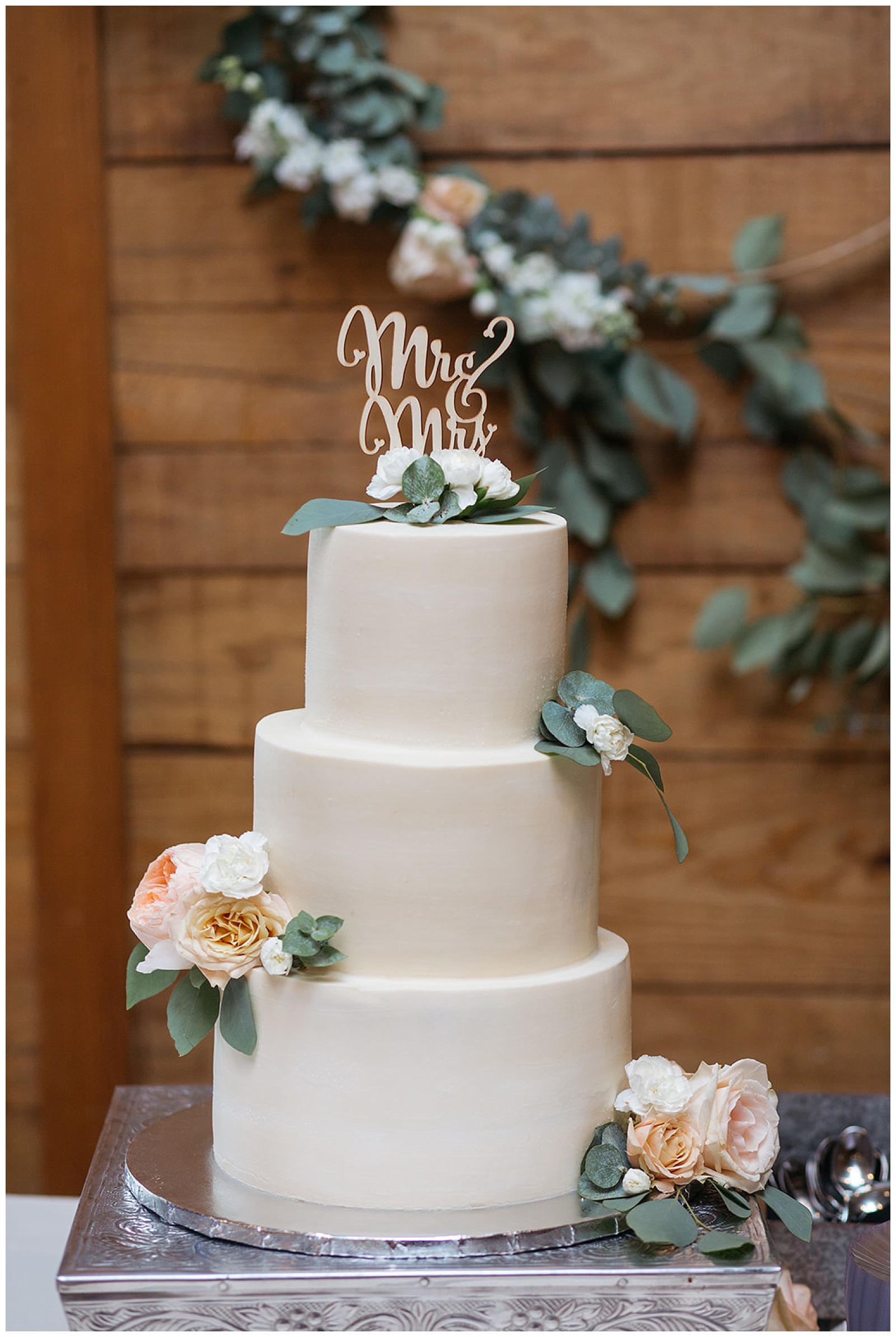 Sage and Peach decorated cake | Simple elegance at Emery's Buffalo Creek, Bellville, Texas 