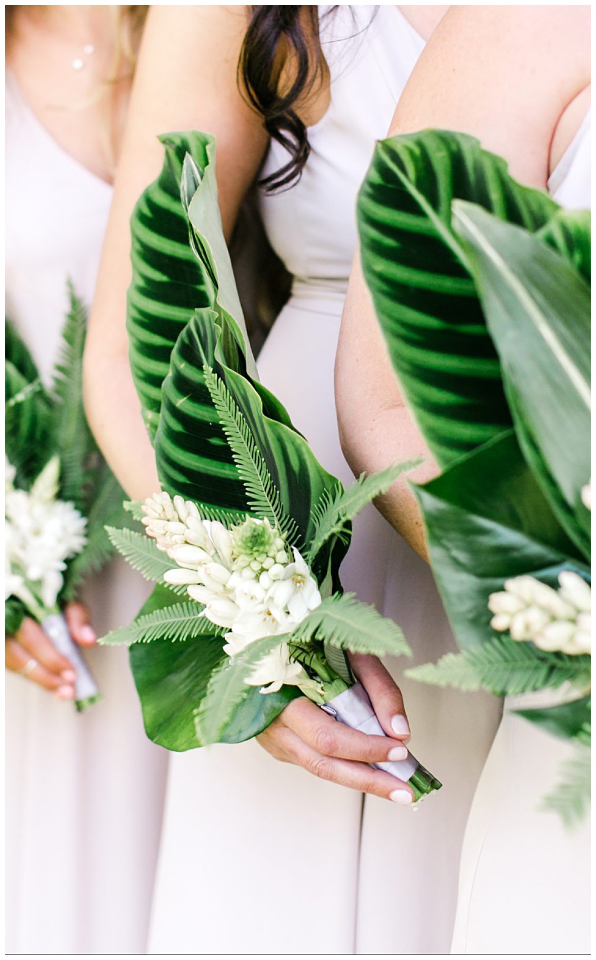 Modern minimalist bridal bouquet image from marthastewart.com . What's your style bouquet guide from Emery's Buffalo Creek 
